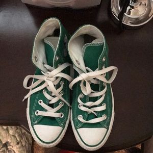 Green converse , mens 5 & woman’s 6.5